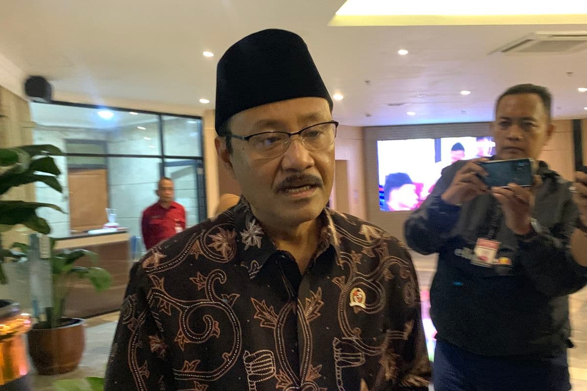 Mensos Ancam Pecat ASN yang Liburan Saat WFH, Pengawasan Dilakukan Lewat Aplikasi