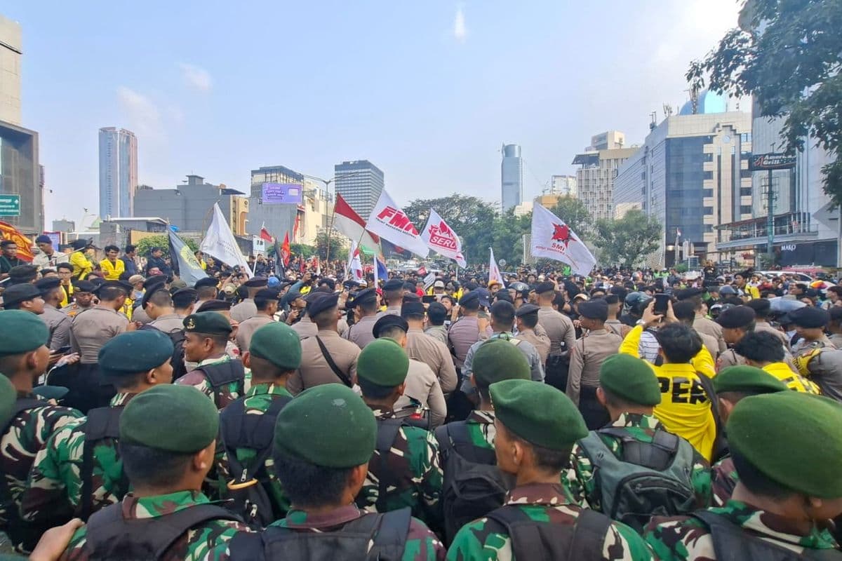 TNI Tegaskan Kehadiran Saat Demo Mahasiswa Hanya Dukungan Personel, Penanganan Tetap Tugas Polri