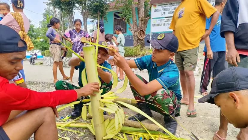 Satgas Yonarmed 12 Kostrad Perkuat Kemanunggalan TNI-Rakyat Lewat Karya Bakti Pembangunan Gapura Kapela di Perbatasan RI-RDTL