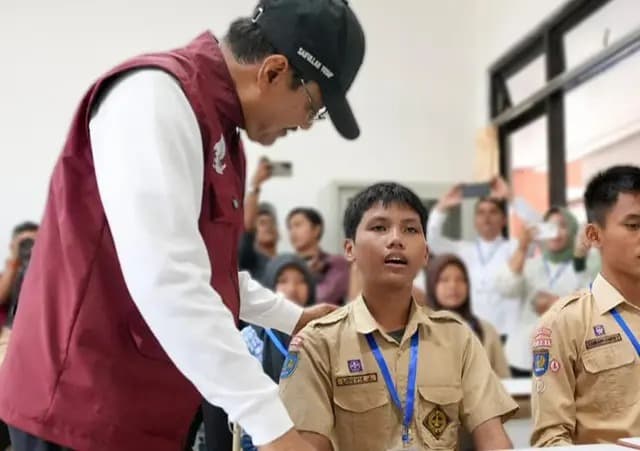 Kisah Louvie Jogjeriansyah Siswa Sekolah Rakyat Yang Menemukan Harapan Baru Melalui Pendidikan Dan Tulisan