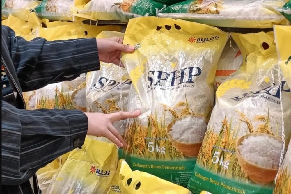 Badan Pangan Nasional Siapkan 365 Ribu Ton Beras Dan 73 Ribu Kiloliter Minyak Goreng Untuk Menstabilkan Harga Di Pasaran