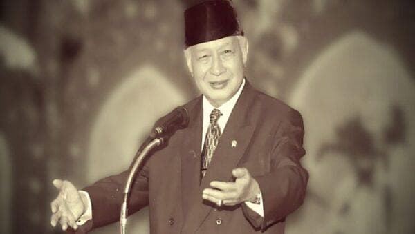 Gelar Pahlawan untuk Soeharto: Antara Sejarah dan Dendam yang Tak Kunjung Usai