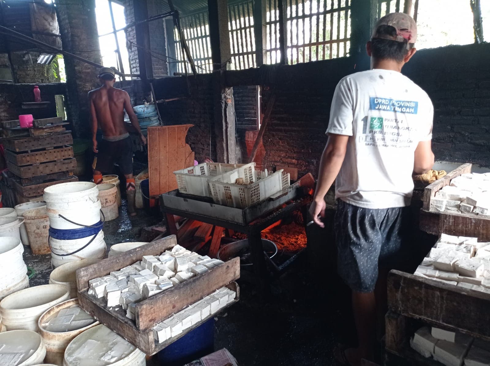 Pabrik Tempe di Jaktim Raup Kenaikan Omzet Berkat Program Makan Bergizi Gratis