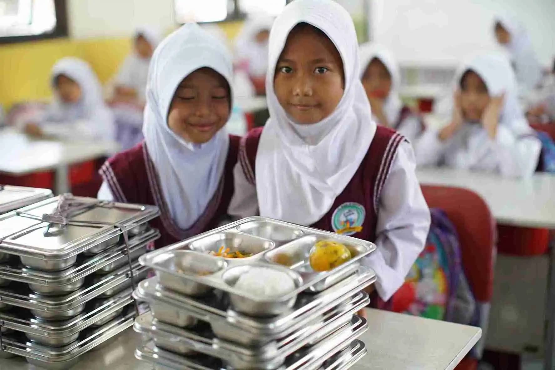 Prabowo Tegaskan Program MBG Tetap Dilanjutkan Meski Hadapi Berbagai Kendala