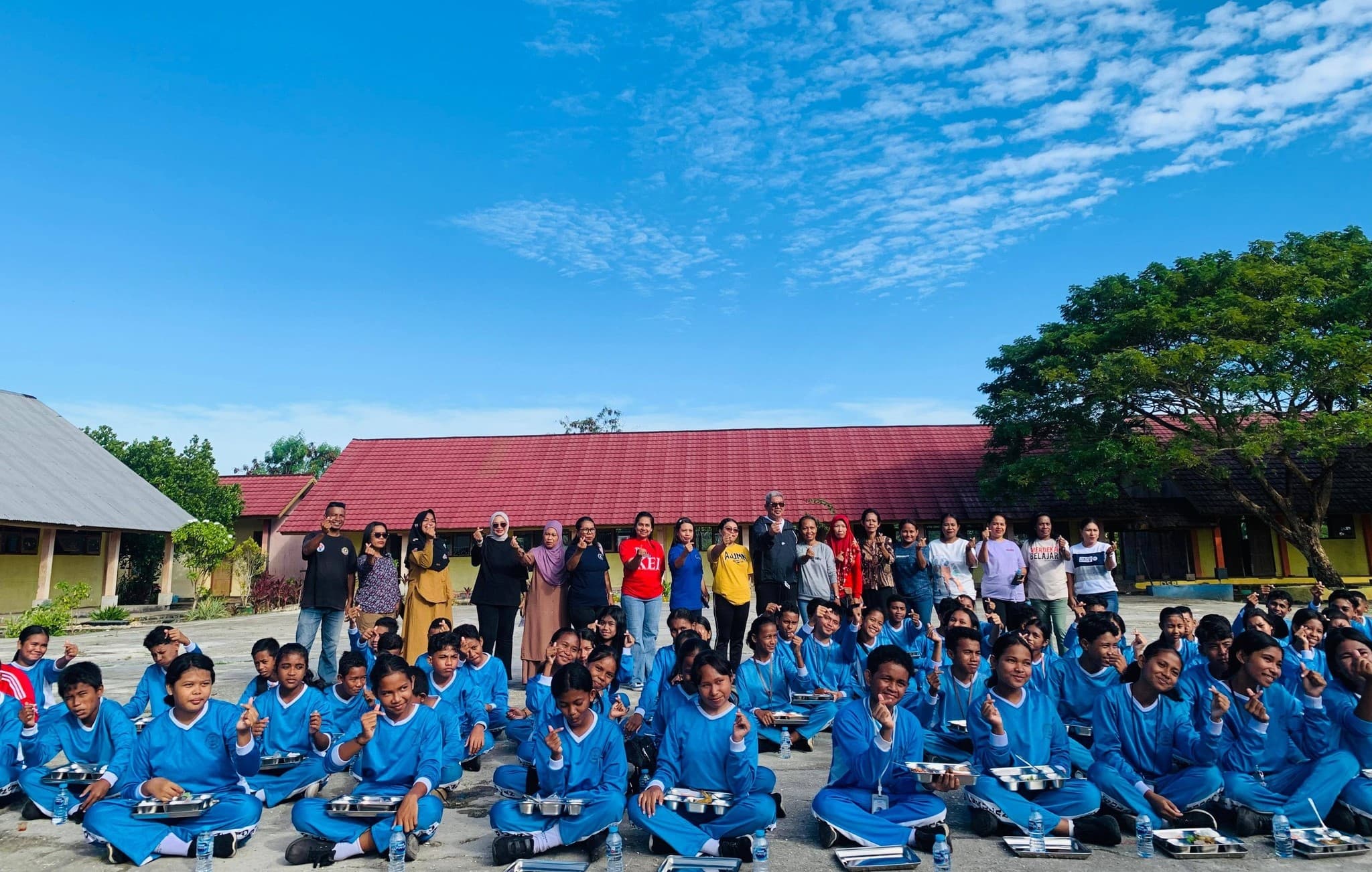Bupati Maluku Tenggara Pastikan Program MBG Berjalan Optimal, Dorong Lahirnya Generasi Sehat dan Unggul