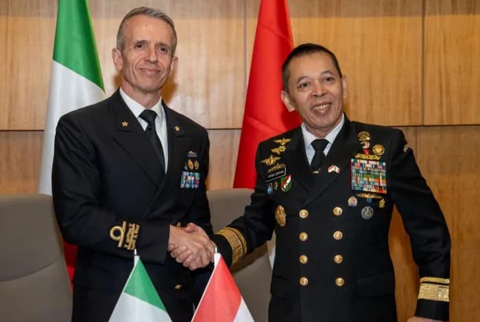 TNI AL dan Angkatan Laut Italia Perkuat Pertahanan Siber Dasar Laut