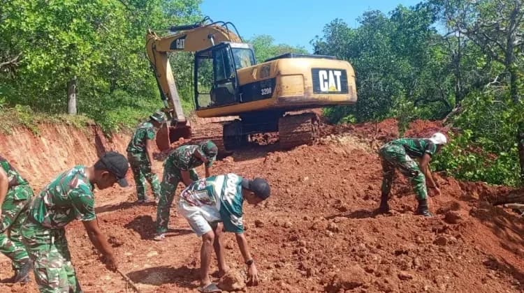 Satgas TMMD Kodim 1629/SBD Percepat Pembangunan dan Pelebaran Jalan di Desa Umbu Wangu