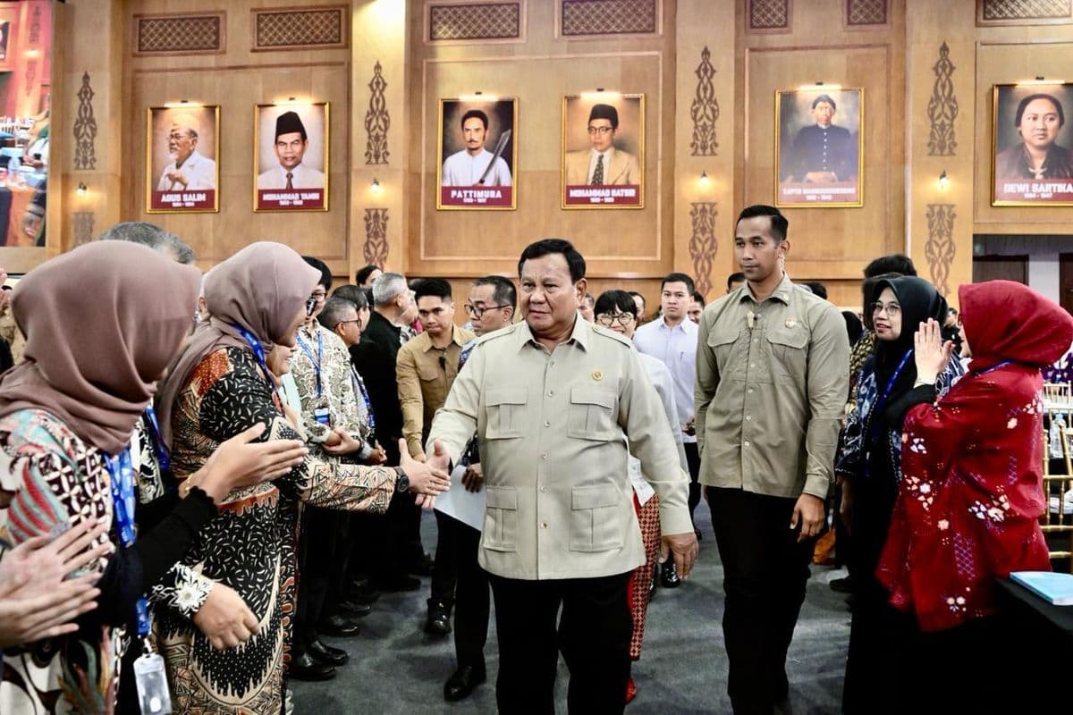 Prabowo Perintahkan Pembentukan Satgas Guru Besar dan Peneliti untuk Percepat Program Strategis Nasional