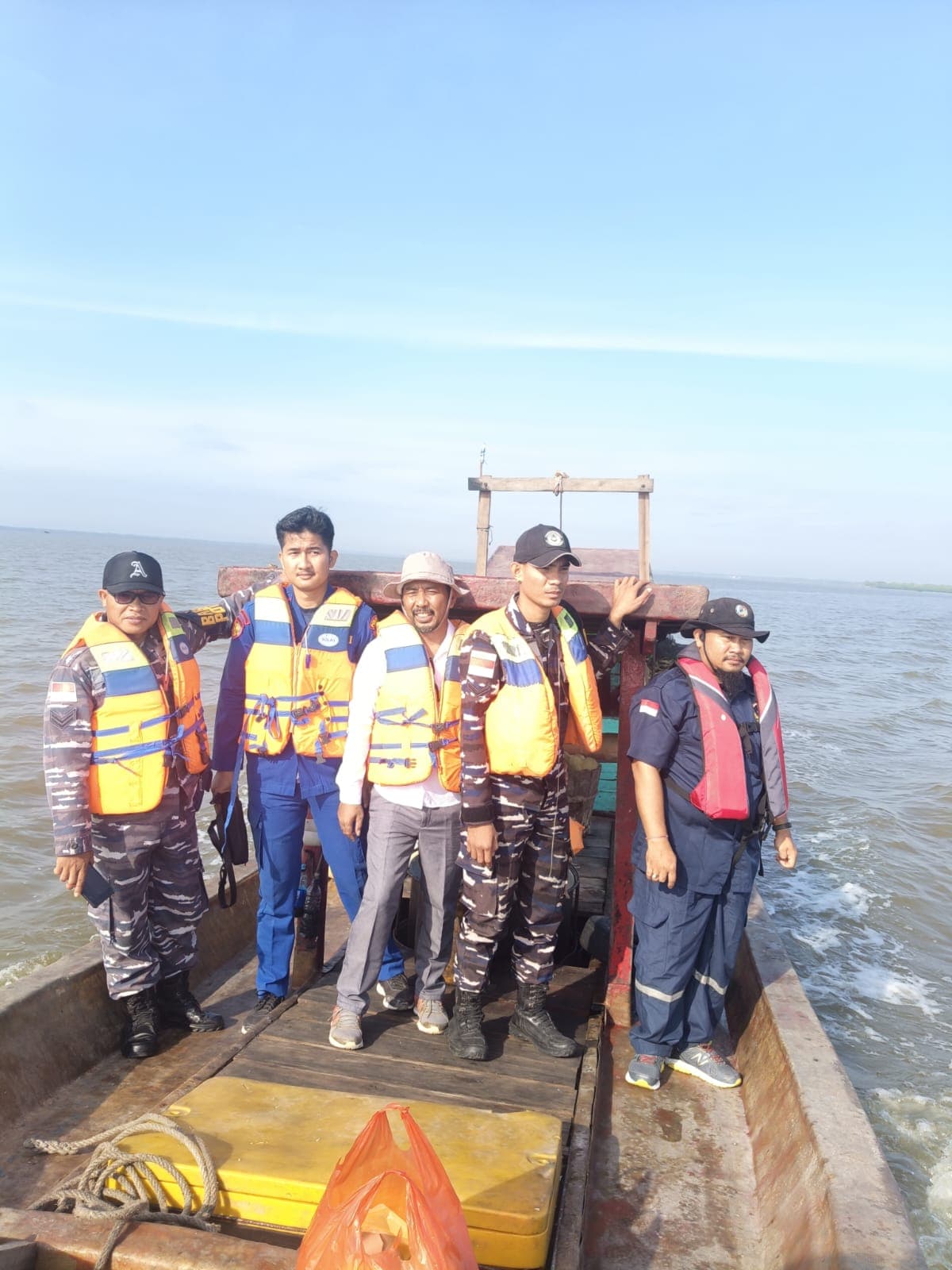 Dua ABK KM Mitra Jaya Hilang Setelah Kapal Tenggelam di Perairan Tanjung Api, TNI AL Kerahkan Tim Pencarian