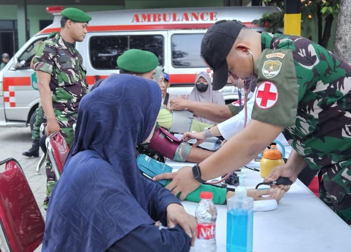 TNI Gelar Bakti Kesehatan Gratis di Car Free Day Bekasi, Tingkatkan Kesadaran Masyarakat Jaga Kesehatan