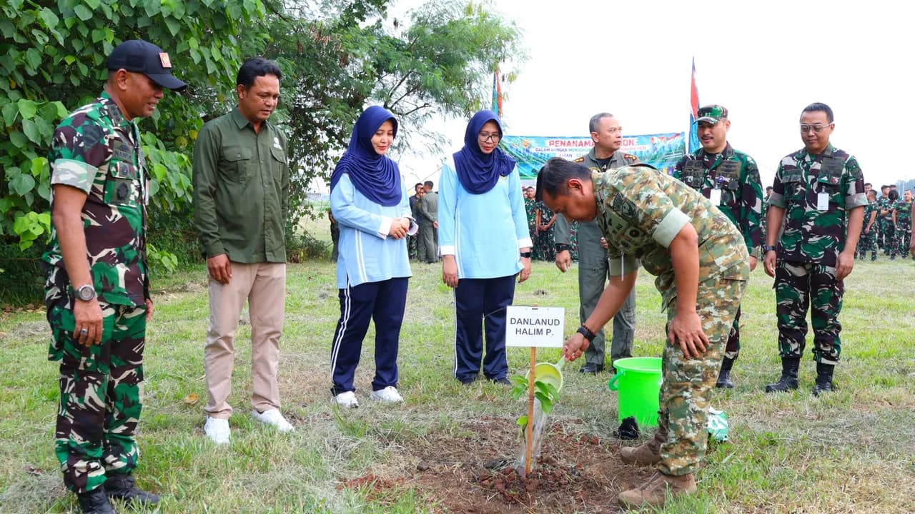 Lanud Halim Perdanakusuma Tanam 1.300 Pohon, Targetkan Penghijauan 20 Ribu Pohon untuk Perkuat Kelestarian Lingkungan