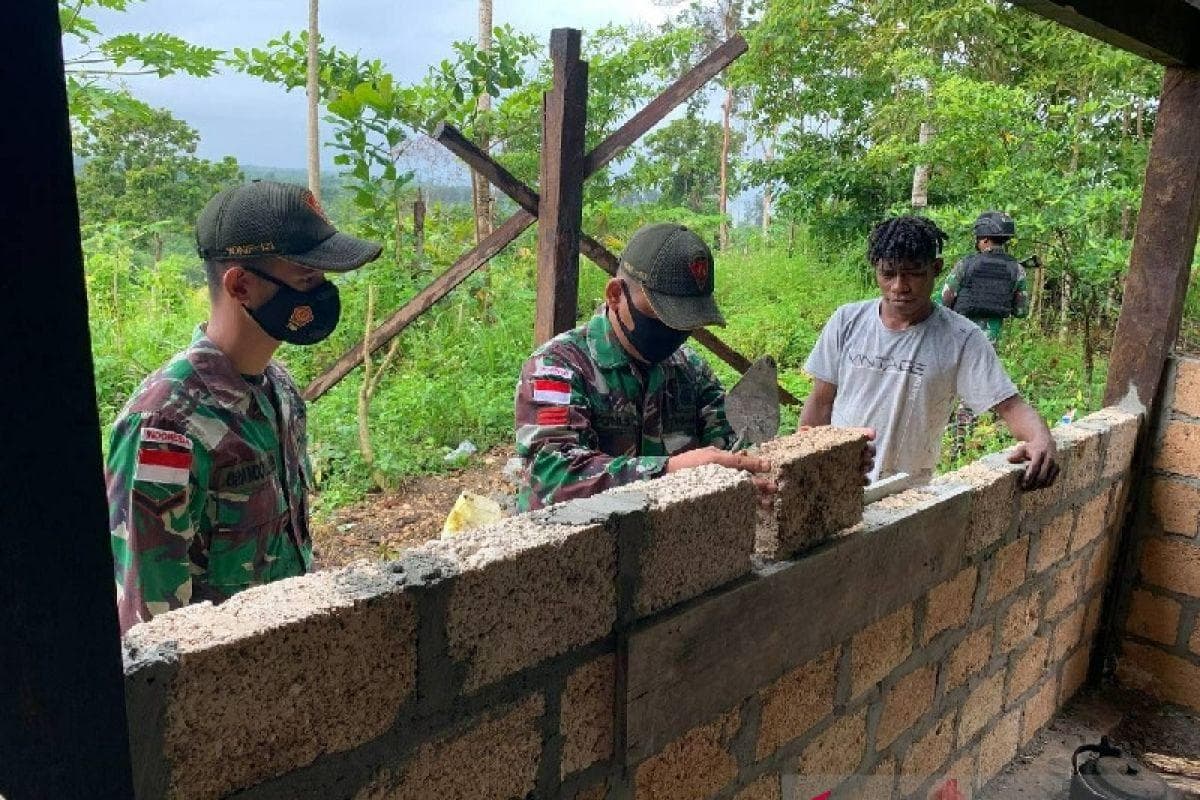 Karya Bakti Satgas Yonif 511/DY Perkuat Kemanunggalan TNI dan Masyarakat di Papua