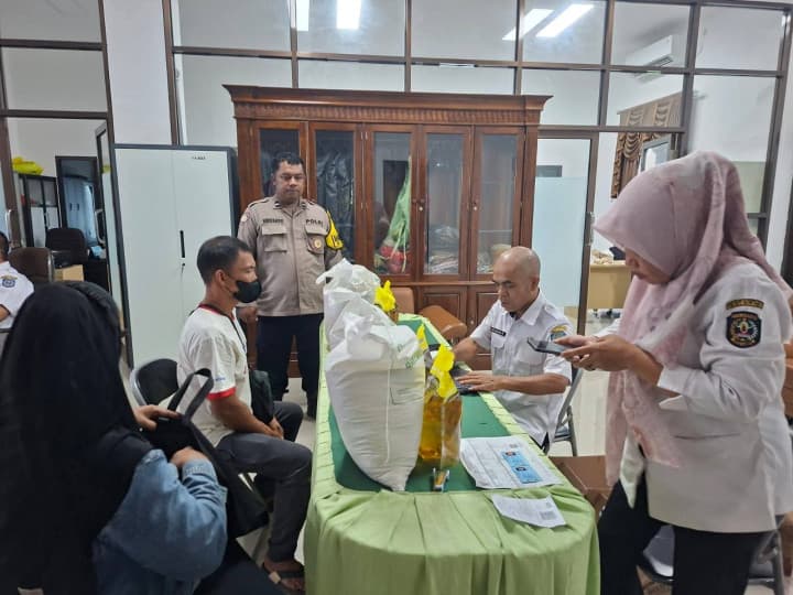Bulog Salurkan 275 Ton Beras untuk 13.753 Warga Bontang, Perkuat Perlindungan Sosial dan Ketahanan Pangan