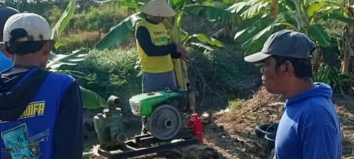 Gotong Royong Pompanisasi Selamatkan Sawah Warga dari Ancaman Kekeringan di Subang