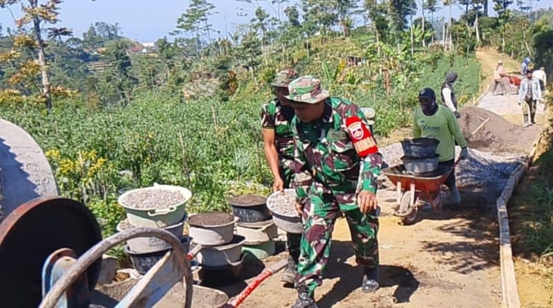 Pra TMMD Kodim 0707/Wonosobo Dimulai, Bangun Jalan Cor Beton dan RTLH di Desa Krinjing